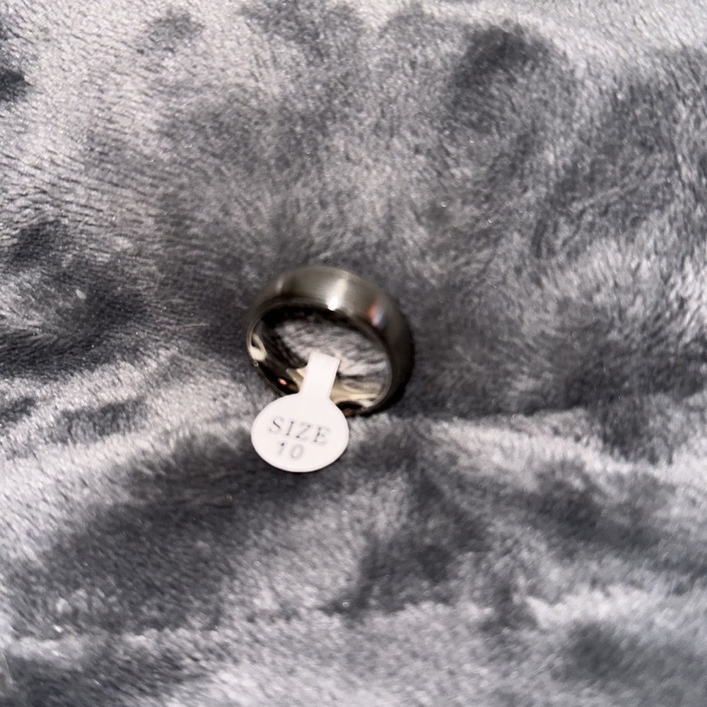Brushed titanium step edge ring – size 12.5 & 10 - Picture 5 of 5